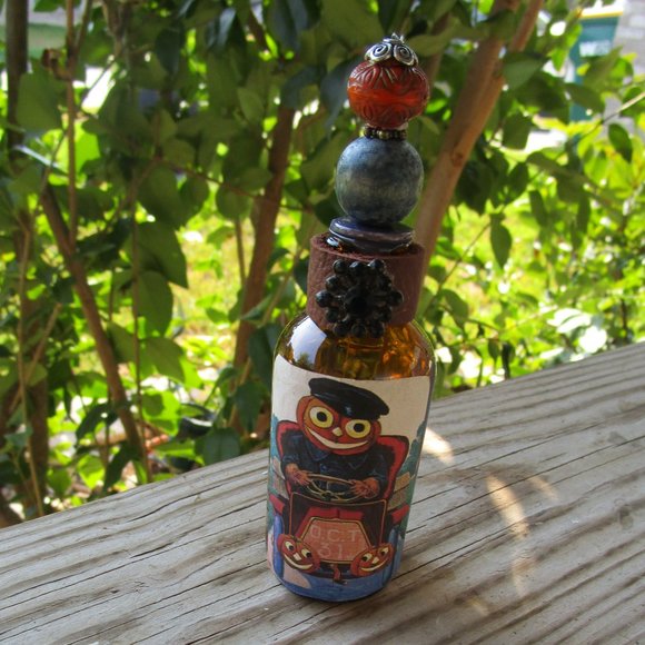 Vignette Decor Halloween jack o lantern Amber Glass Decoration potion bottle - Picture 1 of 1